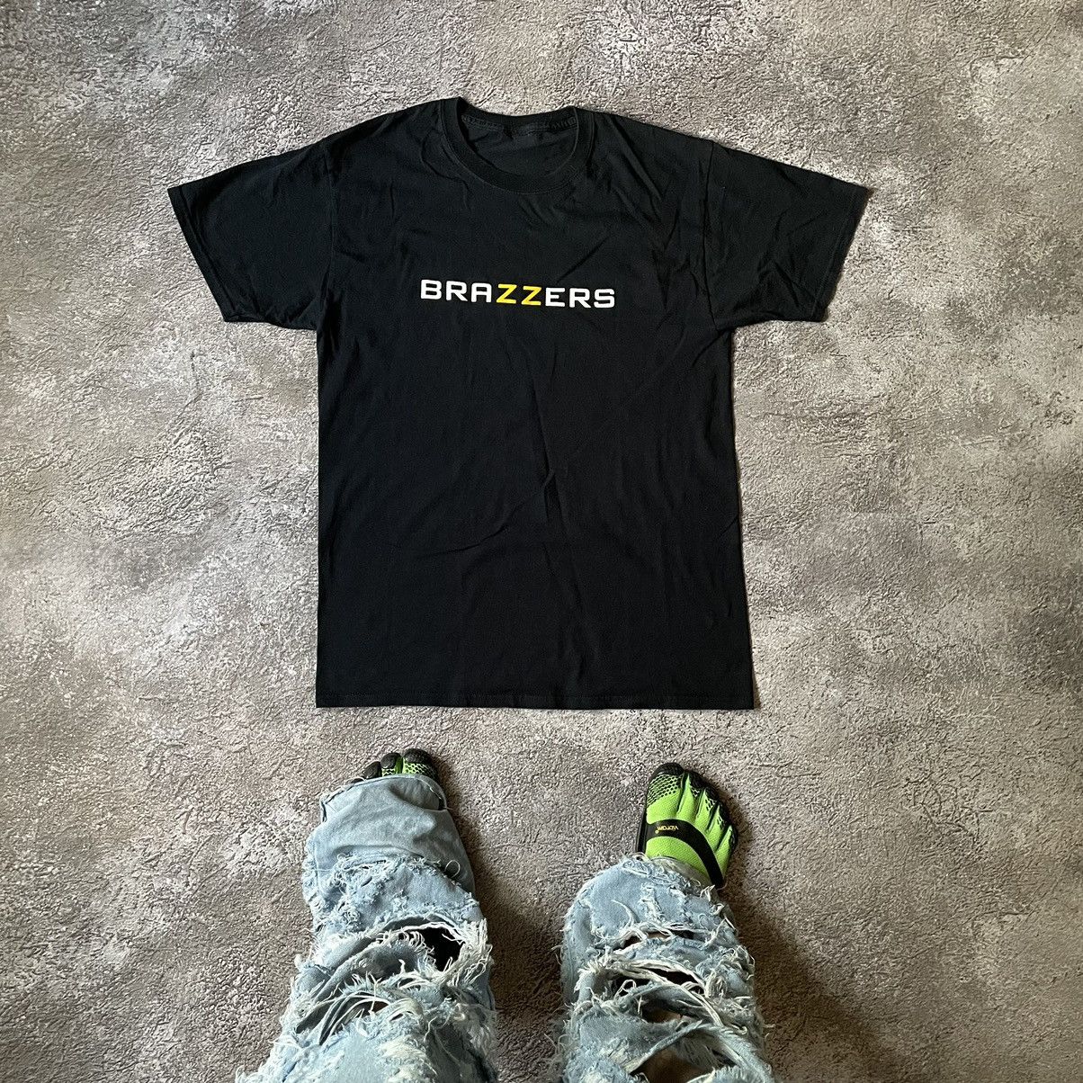 Vintage Y2K Brazzers Graphic Tee Sun Faded Skate Punk Streetwear M Size US M / EU 48-50 / 2 - 2 Thumbnail