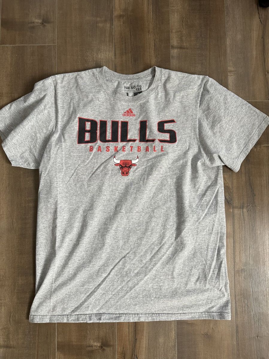 Adidas × Vintage Vintage Addidas Bulls T Shirt Size US L / EU 52-54 / 3 - 1 Thumbnail