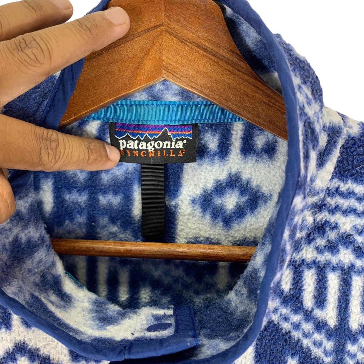 Patagonia × Vintage VINTAGE 90S PATAGONIA SYNCHILLA AZTEC TRIBAL FLEECE JACKET Size US M / EU 48-50 / 2 - 7 Thumbnail