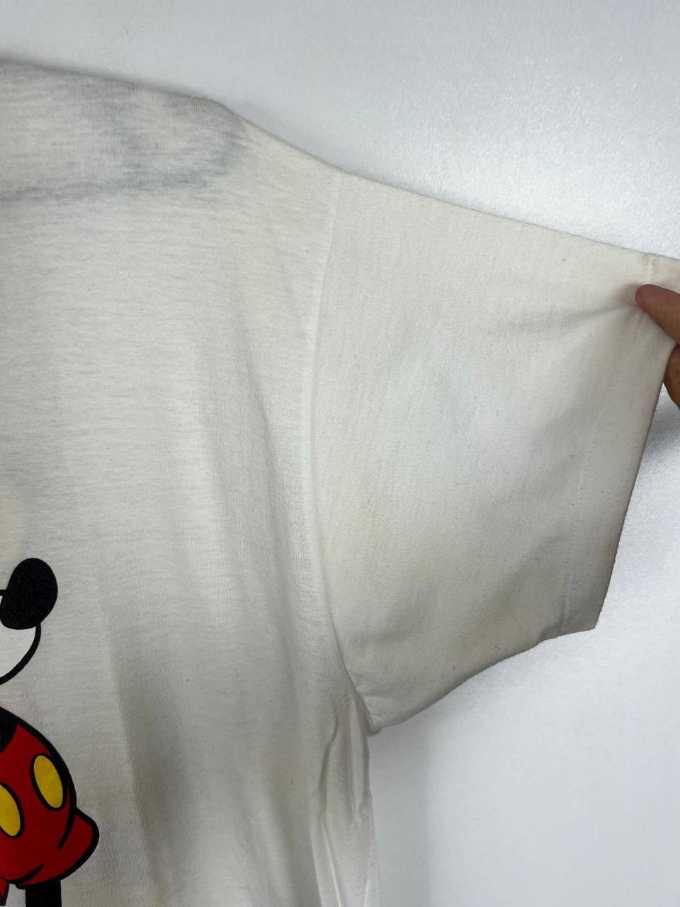 Mickey Mouse Mickey Mouse Disney 90s vintage t-shirts size L Size US L / EU 52-54 / 3 - 8 Thumbnail