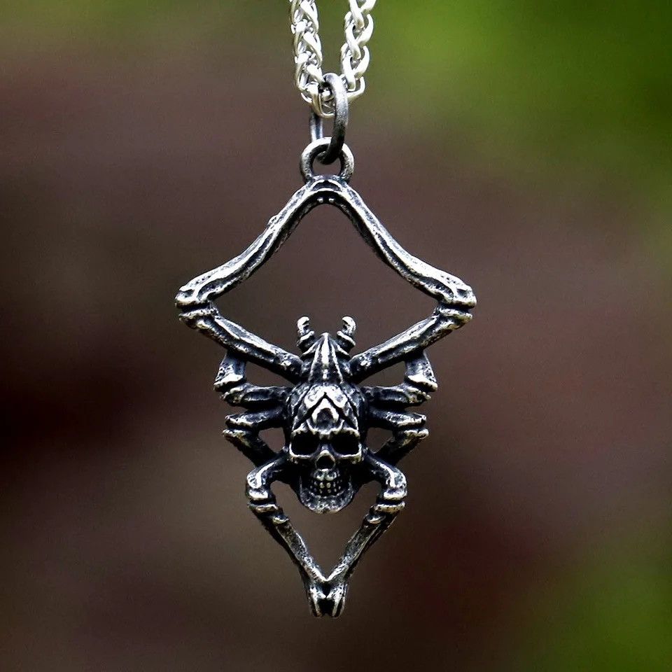 Jewelry Creative Rare Spider Pendant Necklaces Size ONE SIZE - 1 Thumbnail