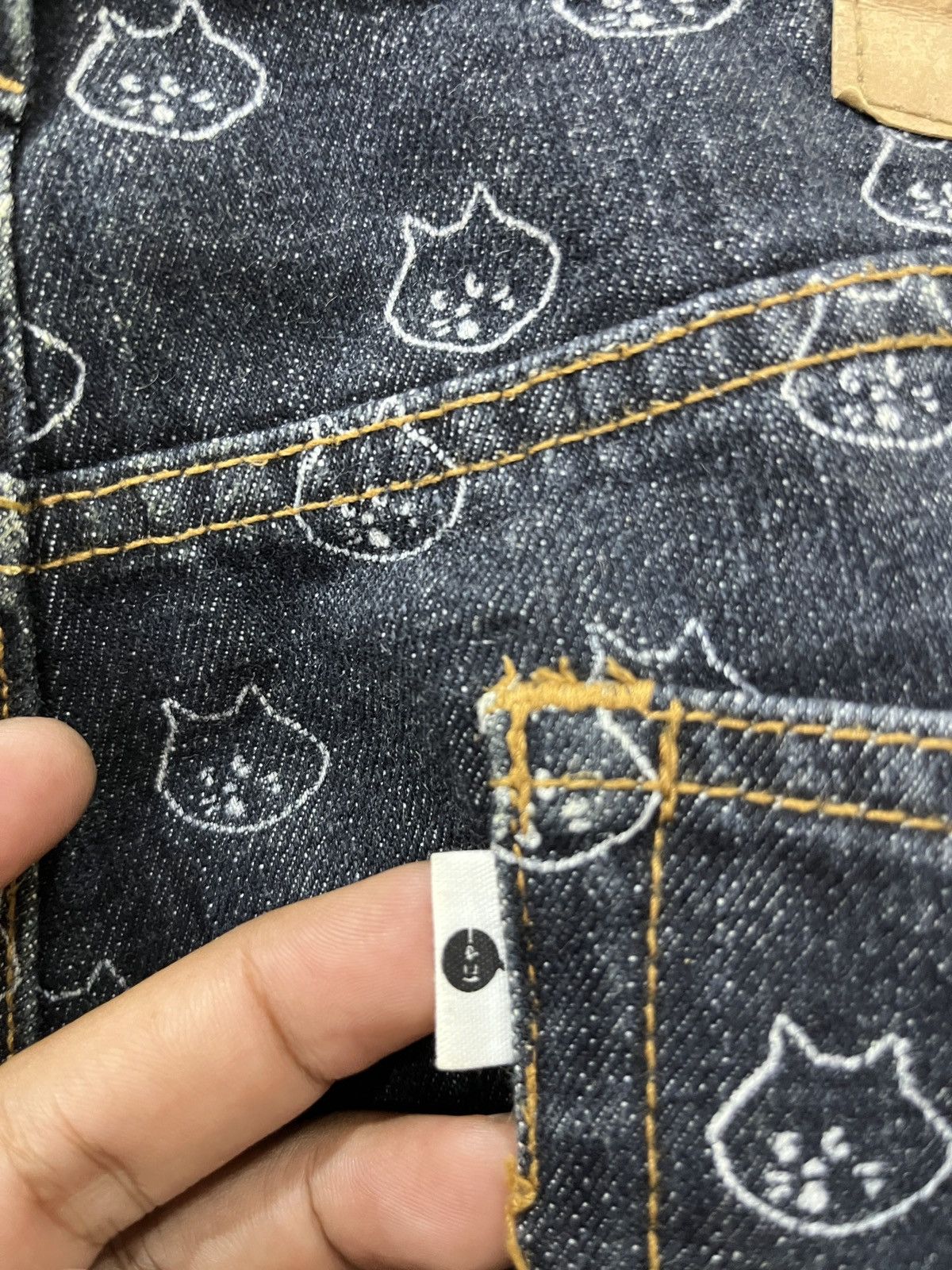Issey Miyake (Rrrr). RARE NE-NET ISSEY MIYAKE FULLPRINT CAT LOGO Size US 33 - 10 Thumbnail