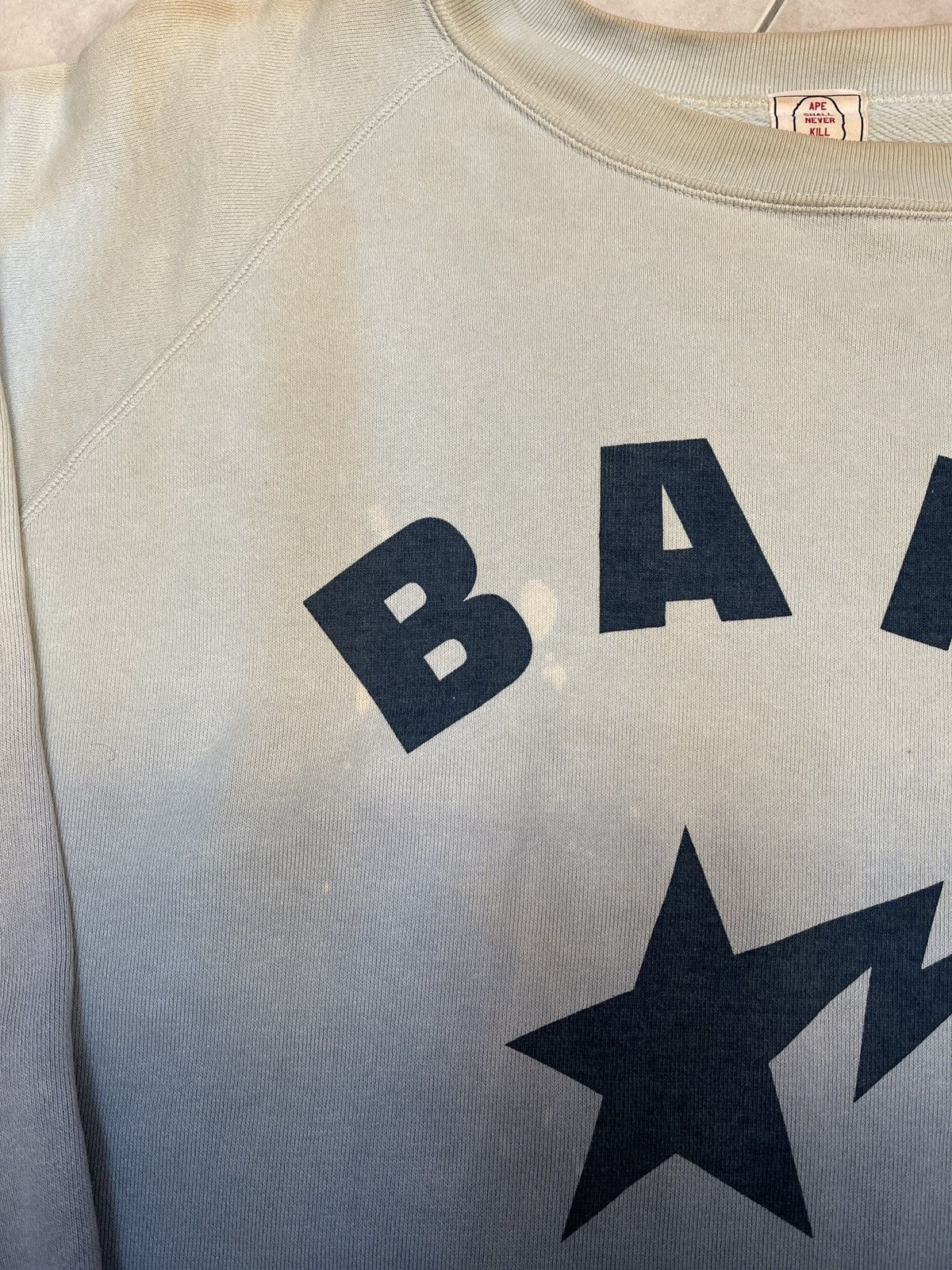 Bape 🔥HOT🇯🇵🔥GRADIENT BAPE STA CREWNECK Size US L / EU 52-54 / 3 - 4 Thumbnail