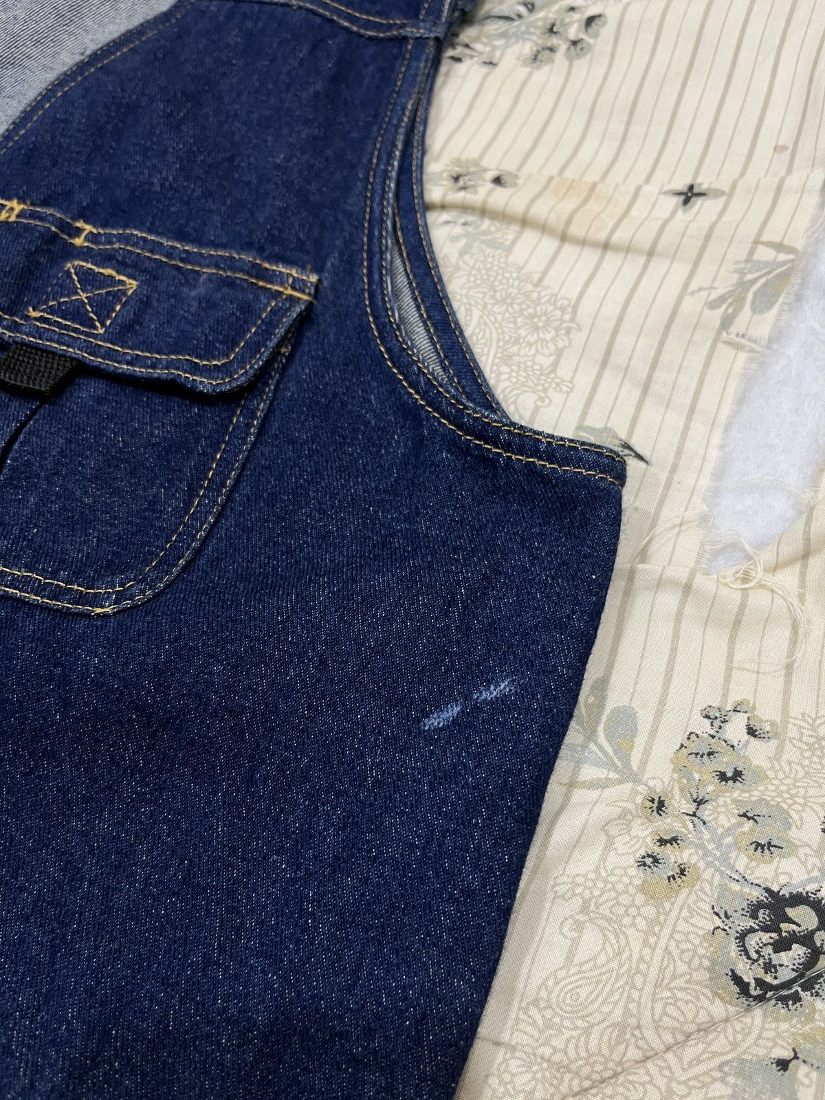 If Six Was Nine (Ssss). ARCHIVE BLOOM ON THE GLOBE DENIM VEST Size US M / EU 48-50 / 2 - 14 Thumbnail