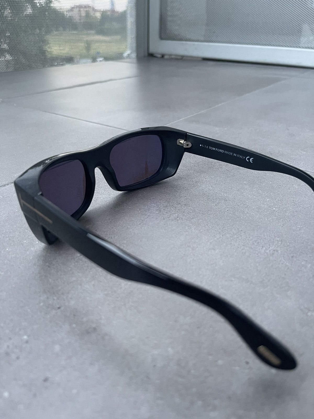 Tom Ford !DS! Tom Ford Toby TF440 01A 3D Square Black Sunglasses Size ONE SIZE - 6 Thumbnail