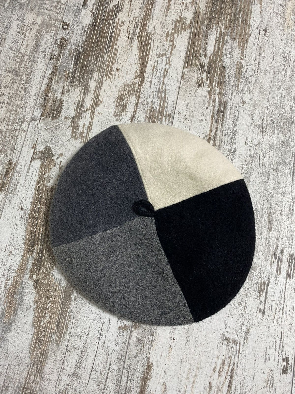 Kangol × Vintage Women’s Kangol beret hats y2k alpaca luxury cap Size ONE SIZE - 1 Thumbnail