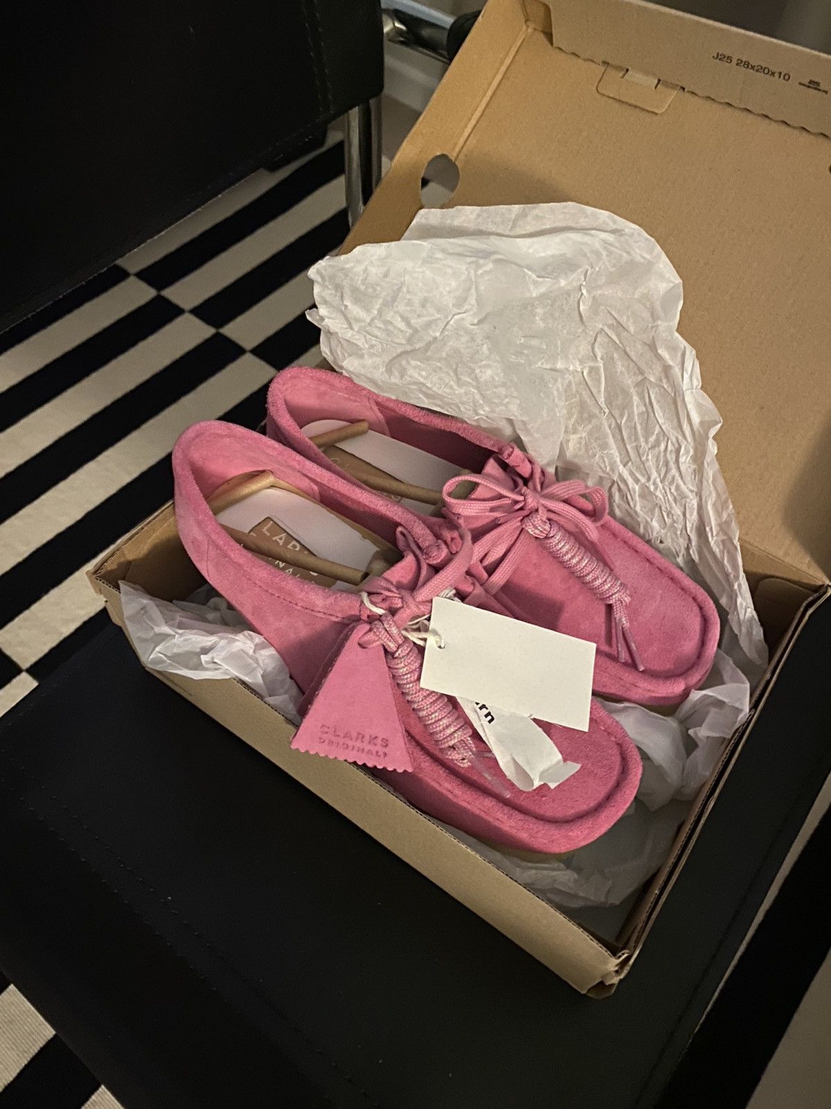 Clarks RARE Clark's Wallabee Pink / Fucsia Suede lace-ups Clarks RARE Clark's Wallabee Pink / Fucsia Suede lace-ups