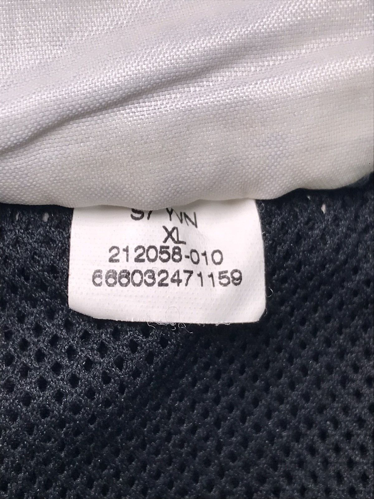 Nike Vintage Nike Shorts Swoosh Big Logo Y2K Drill 90s Size XL Size US 34 / EU 50 - 9 Thumbnail