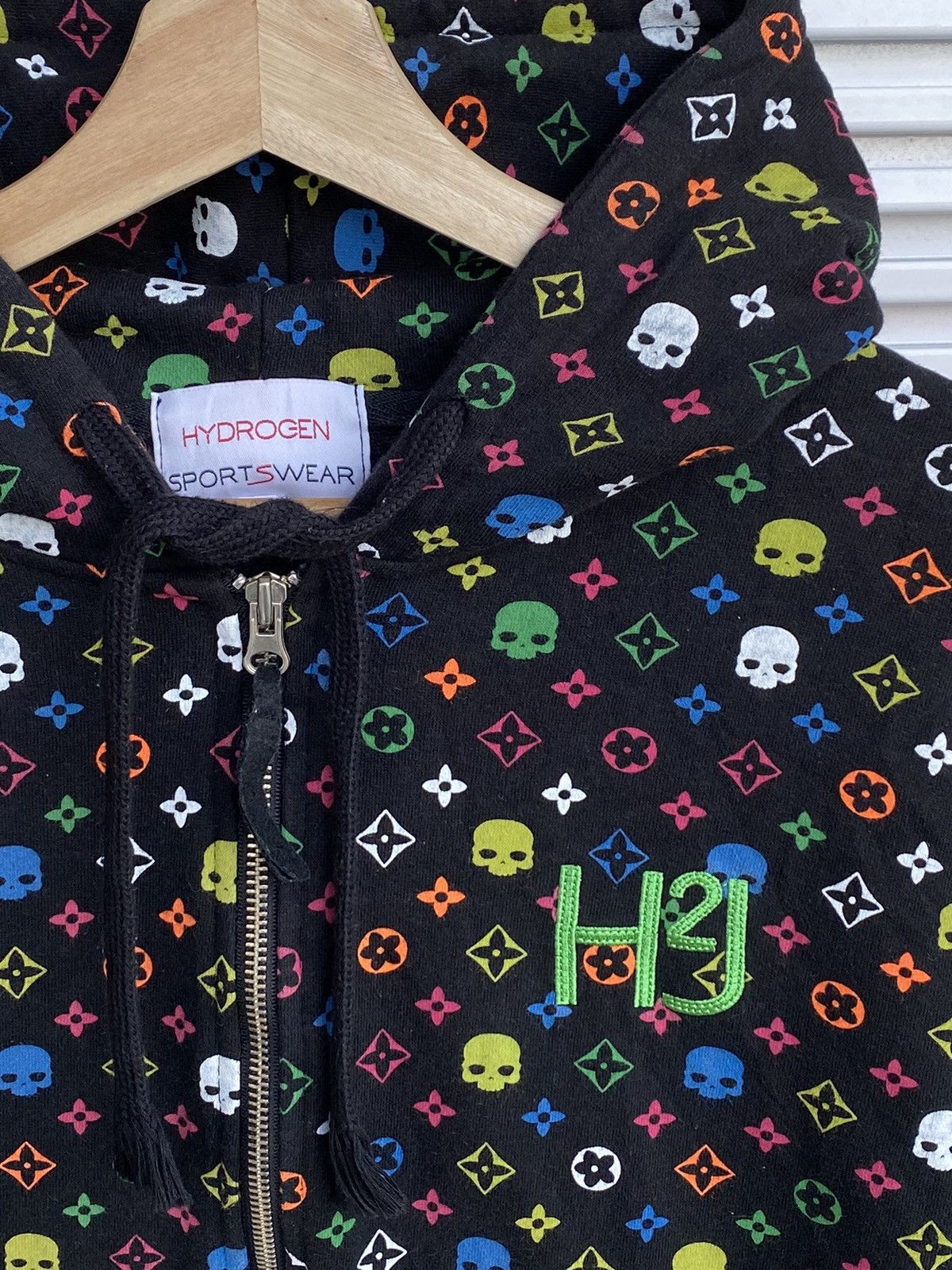 HYDROGEN Vintage Hydrogen Skulls Monogram / Travis Flacko LV Scott Size US L / EU 52-54 / 3 - 3 Thumbnail