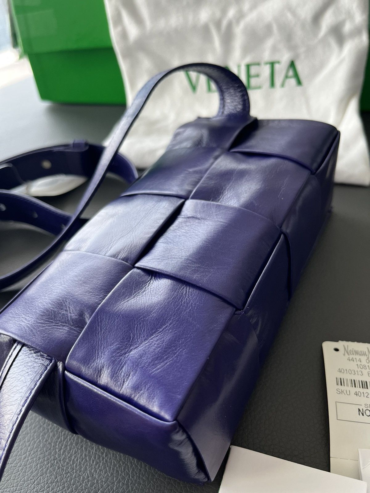 Bottega Veneta Super Runway Brand New $2,300 Value Cassette Crossbody Bag Size ONE SIZE - 23 Thumbnail