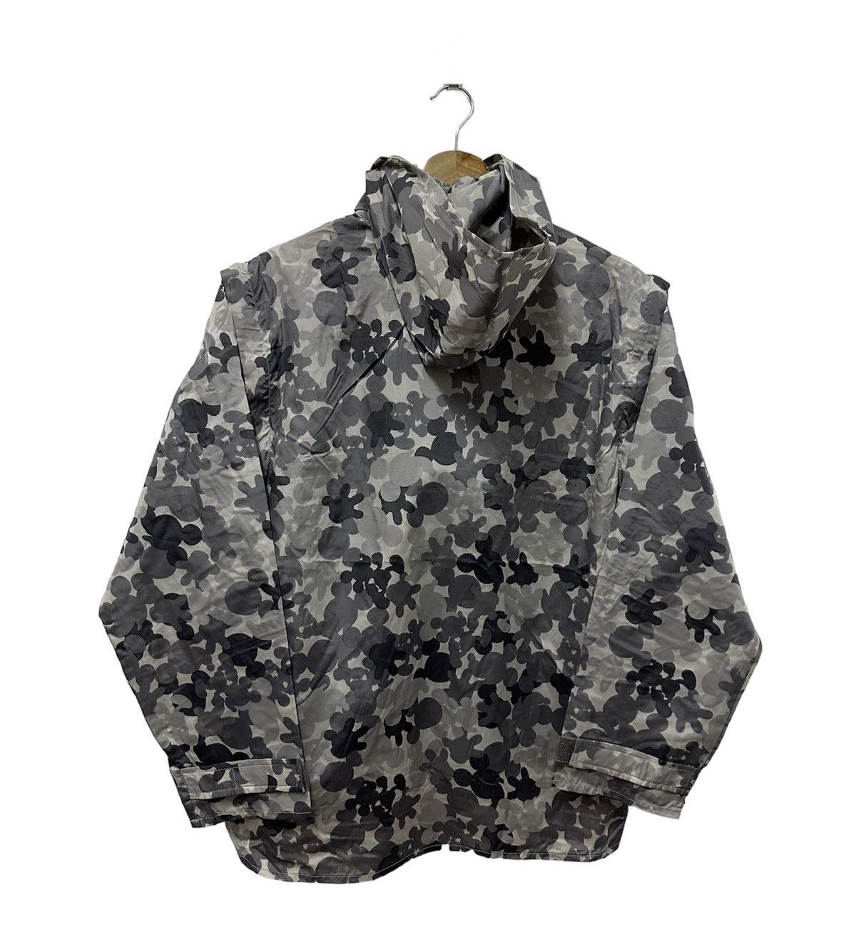 Disney × Mickey Mouse × Vintage Vintage Tokyo Disneyland Camo Anorak Hoodie Jacket Size US M / EU 48-50 / 2 - 7 Thumbnail