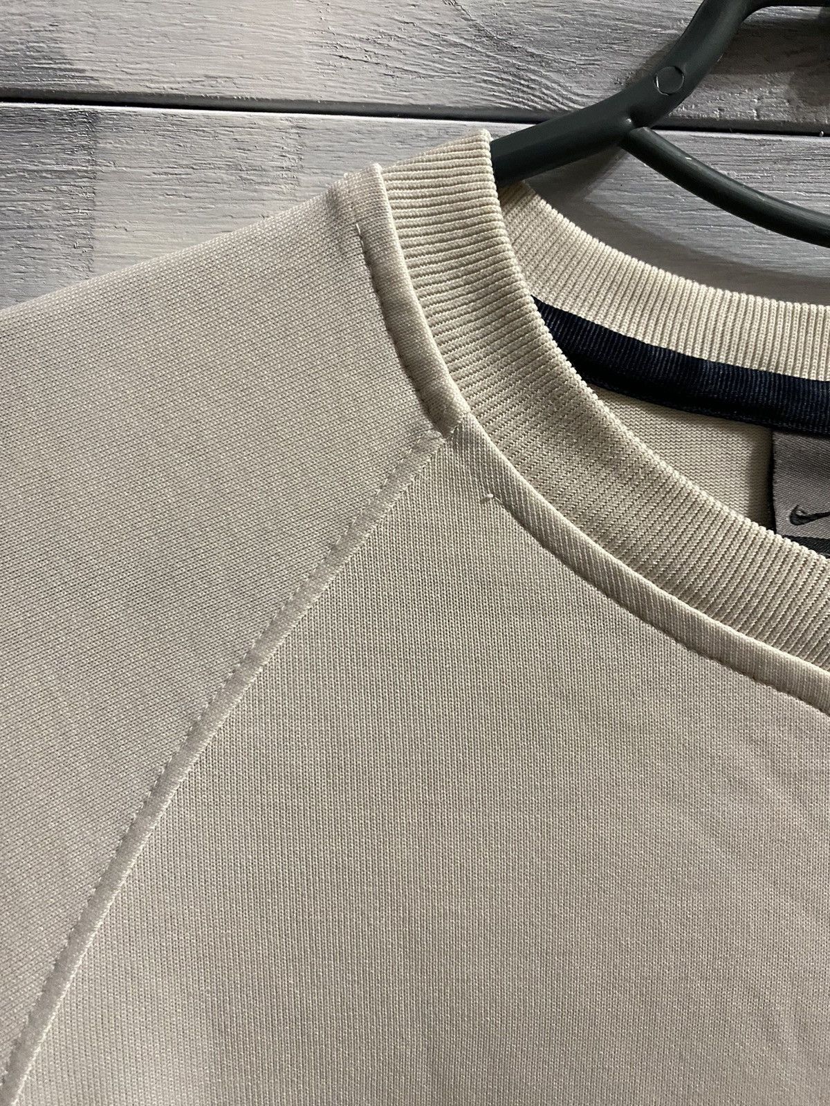 Nike Rare Vintage T-Shirt Nike y2k style. Small swoosh. Size US S / EU 44-46 / 1 - 9 Thumbnail