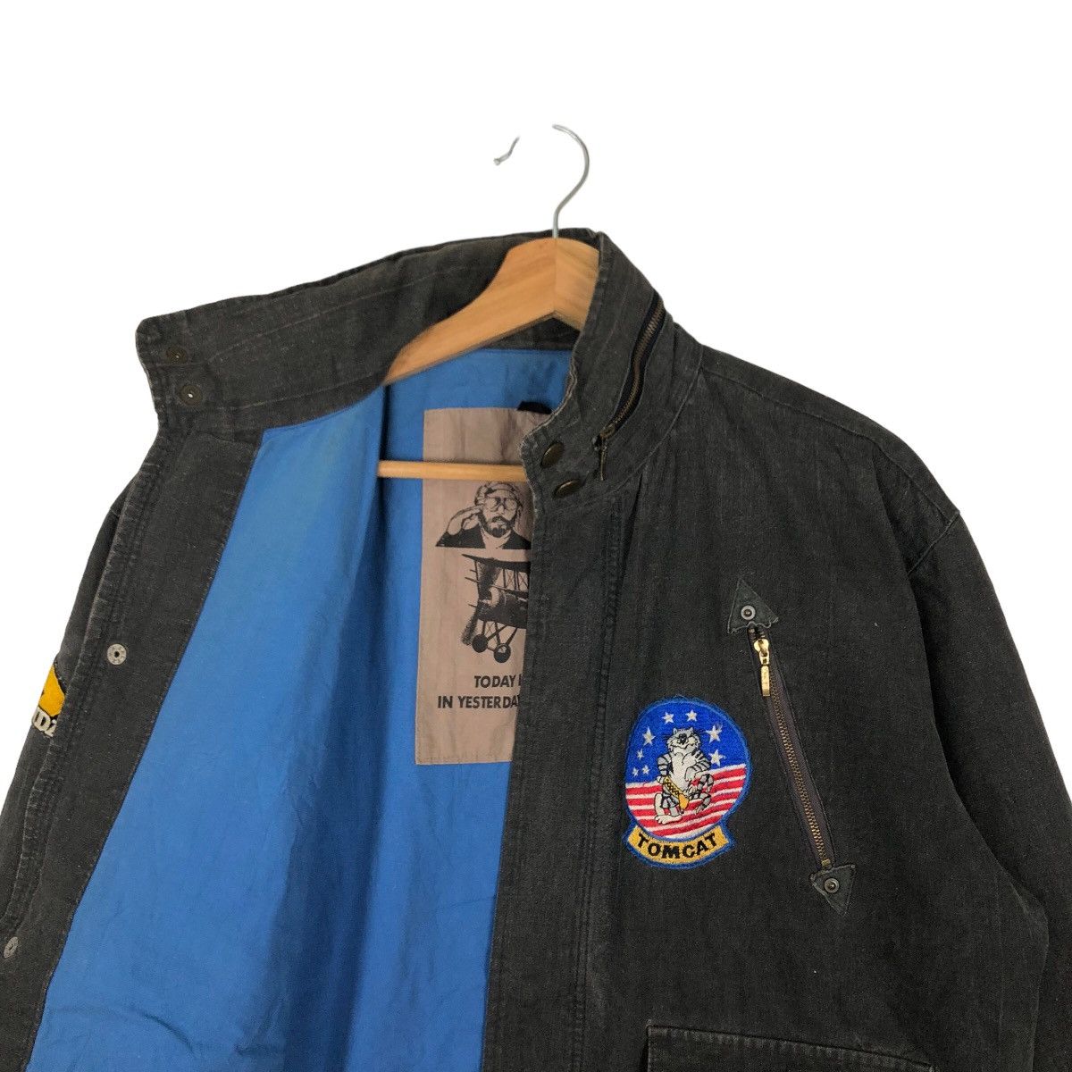 Japanese Brand VINTAGE BOMBER JACKET MILITARY DESIGN FULL PATCHES Size US L / EU 52-54 / 3 - 9 Thumbnail