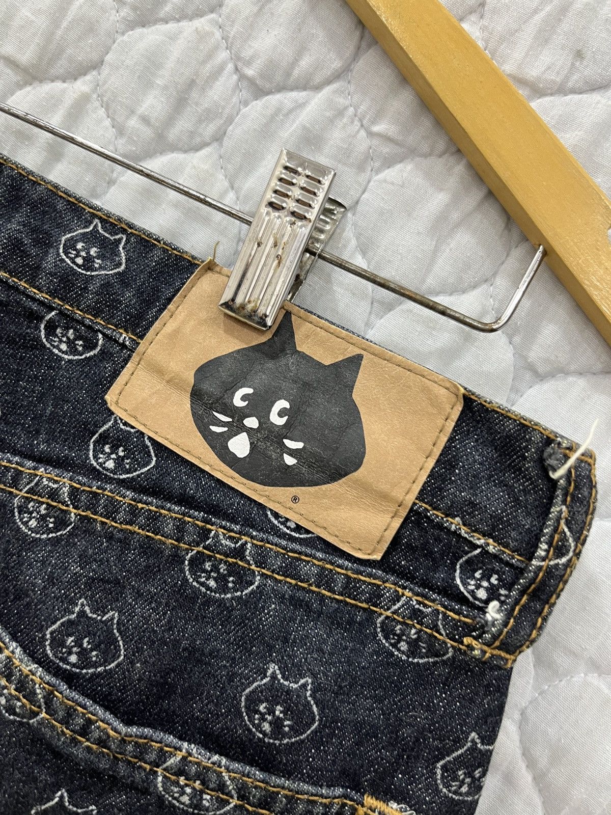 Issey Miyake (Rrrr). RARE NE-NET ISSEY MIYAKE FULLPRINT CAT LOGO Size US 33 - 9 Thumbnail