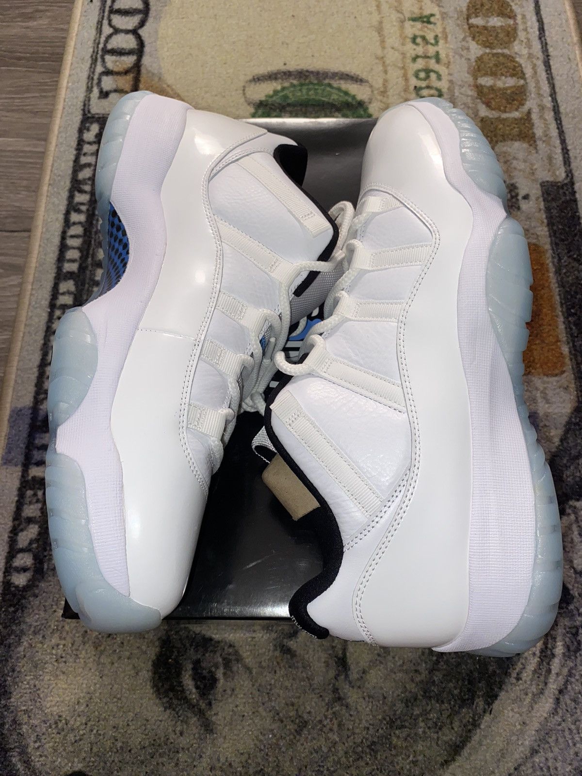 Jordan Brand × Nike Jordan 11 Retro Low Legend Blue Size US 13 / EU 46 - 2 Thumbnail