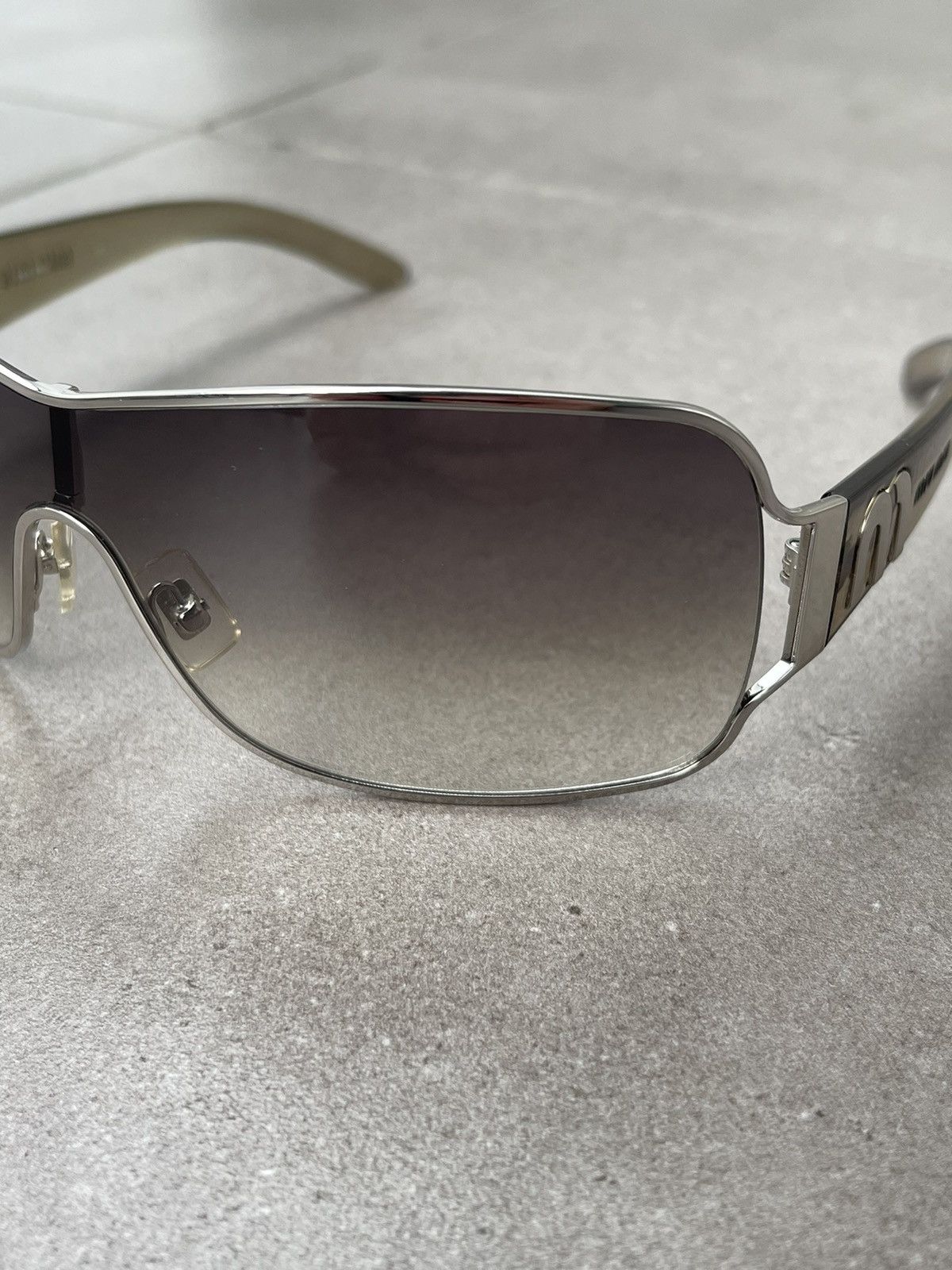 Miu Miu !DS! Miu Miu SMU52G 1BC-2Q1 Grey Silver Shield Sunglasses Size ONE SIZE - 3 Thumbnail