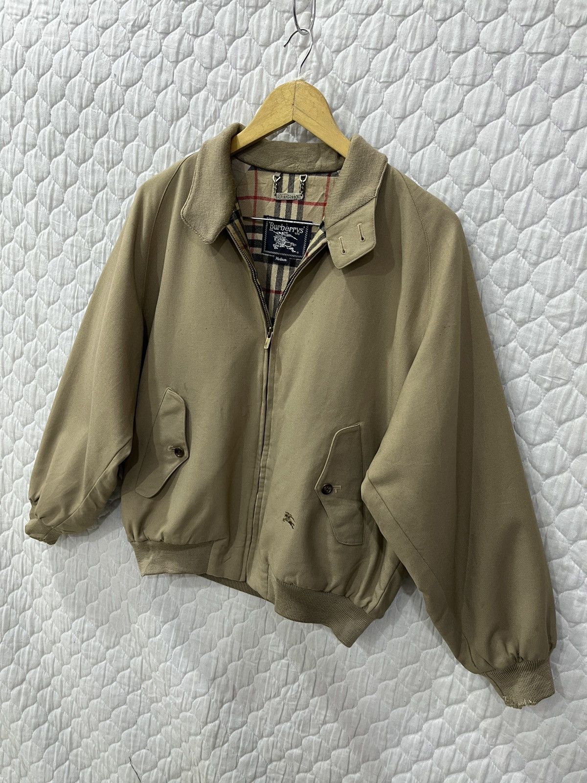 Burberry (Uuuu). VTG BURBERRYS BOMBER JACKET Size US M / EU 48-50 / 2 - 3 Thumbnail