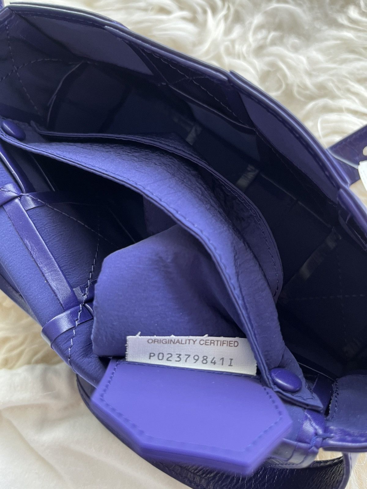 Bottega Veneta Super Runway Brand New $2,300 Value Cassette Crossbody Bag Size ONE SIZE - 8 Thumbnail