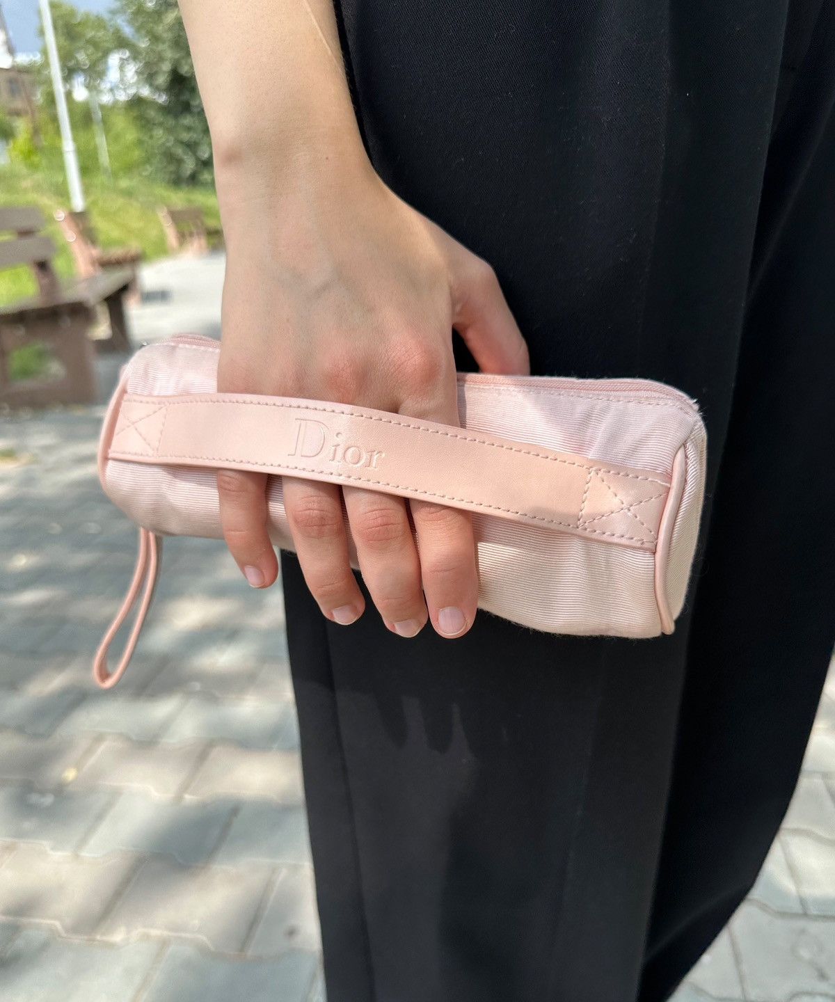 Dior DIOR Cosmetic Bag Logo Pink Mini Zip Clutch Size ONE SIZE - 1 Thumbnail
