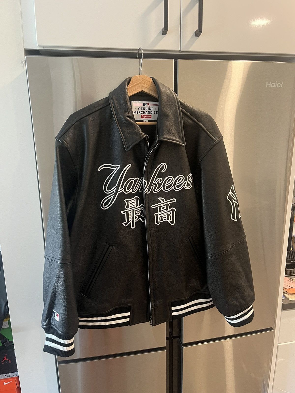 Supreme New York Yankees Kanji Leather Varsity Jacket BlackSupreme