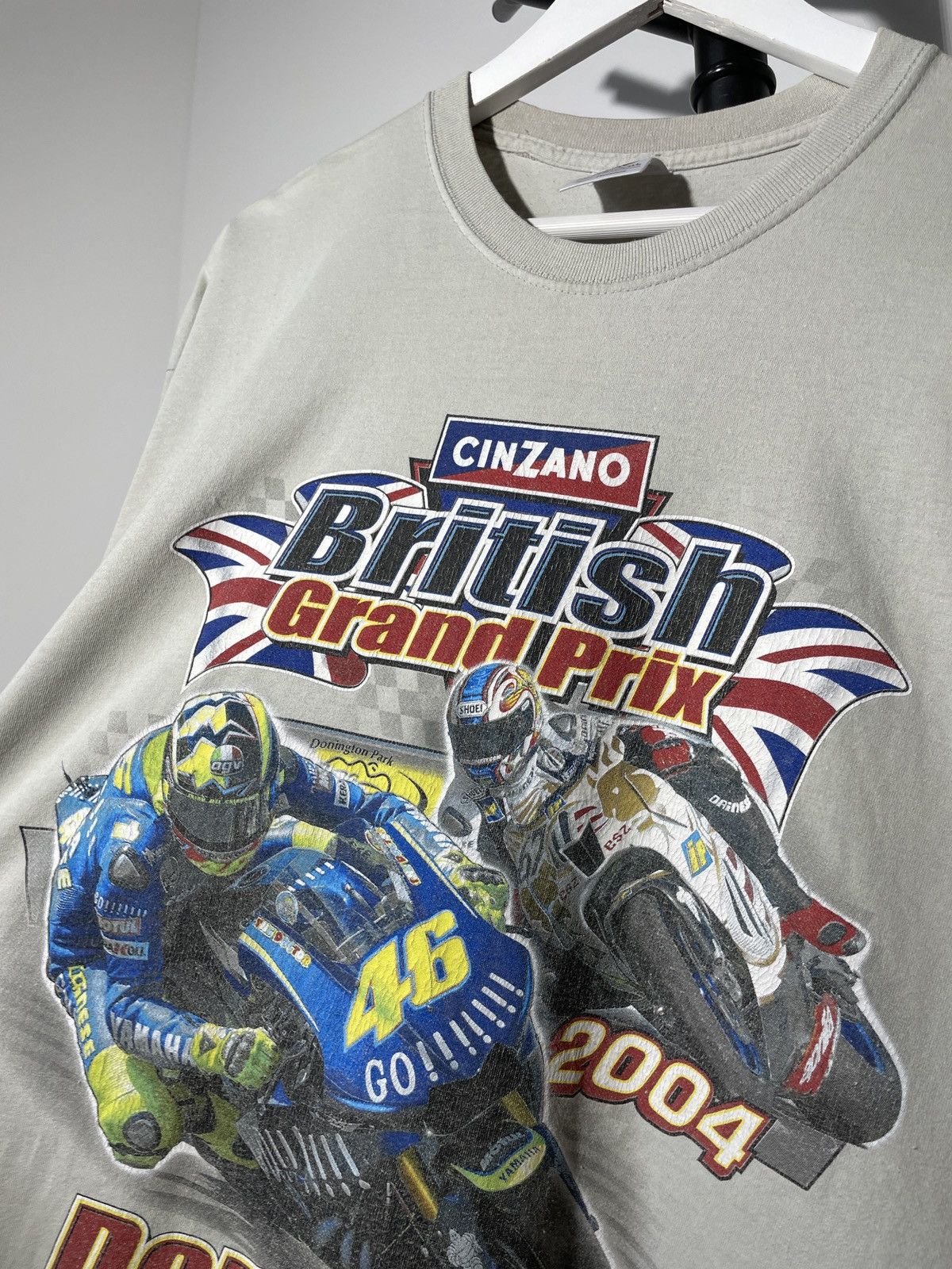Vintage Vintage British Grand Prix 2004 Racing T-shirt Size US XL / EU 56 / 4 - 7 Thumbnail