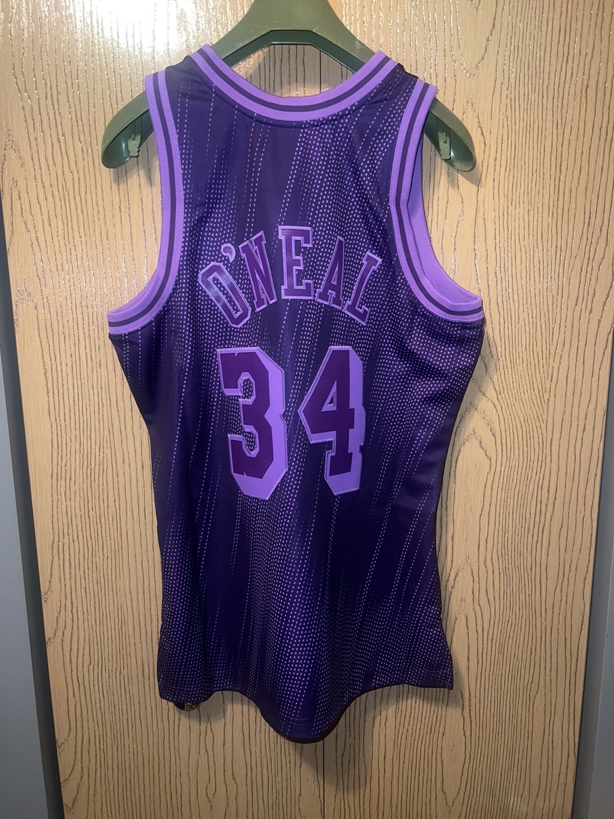 Mitchell & Ness Mitchell & Ness Shaq LA Lakers Jersey Sz M Size US M / EU 48-50 / 2 - 6 Thumbnail