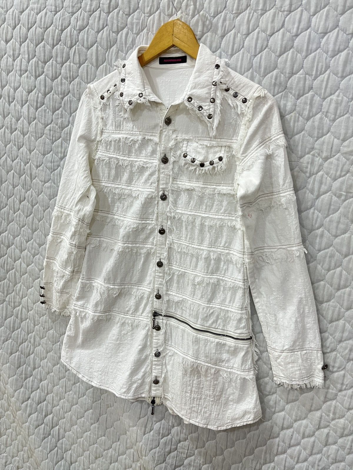 (Ssss). ALGON QUINS PUNK BLOUSE