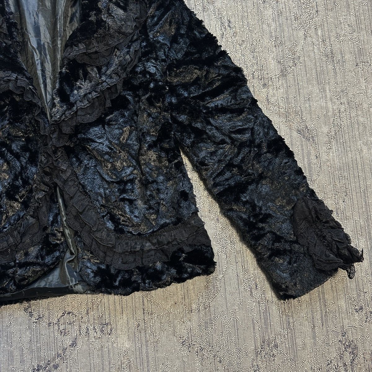 20471120 × Beauty Beast × Seditionaries Queen Of Darkness Faux Fur Lace Ghotic Black Jacket Size L / US 10 / IT 46 - 4 Thumbnail