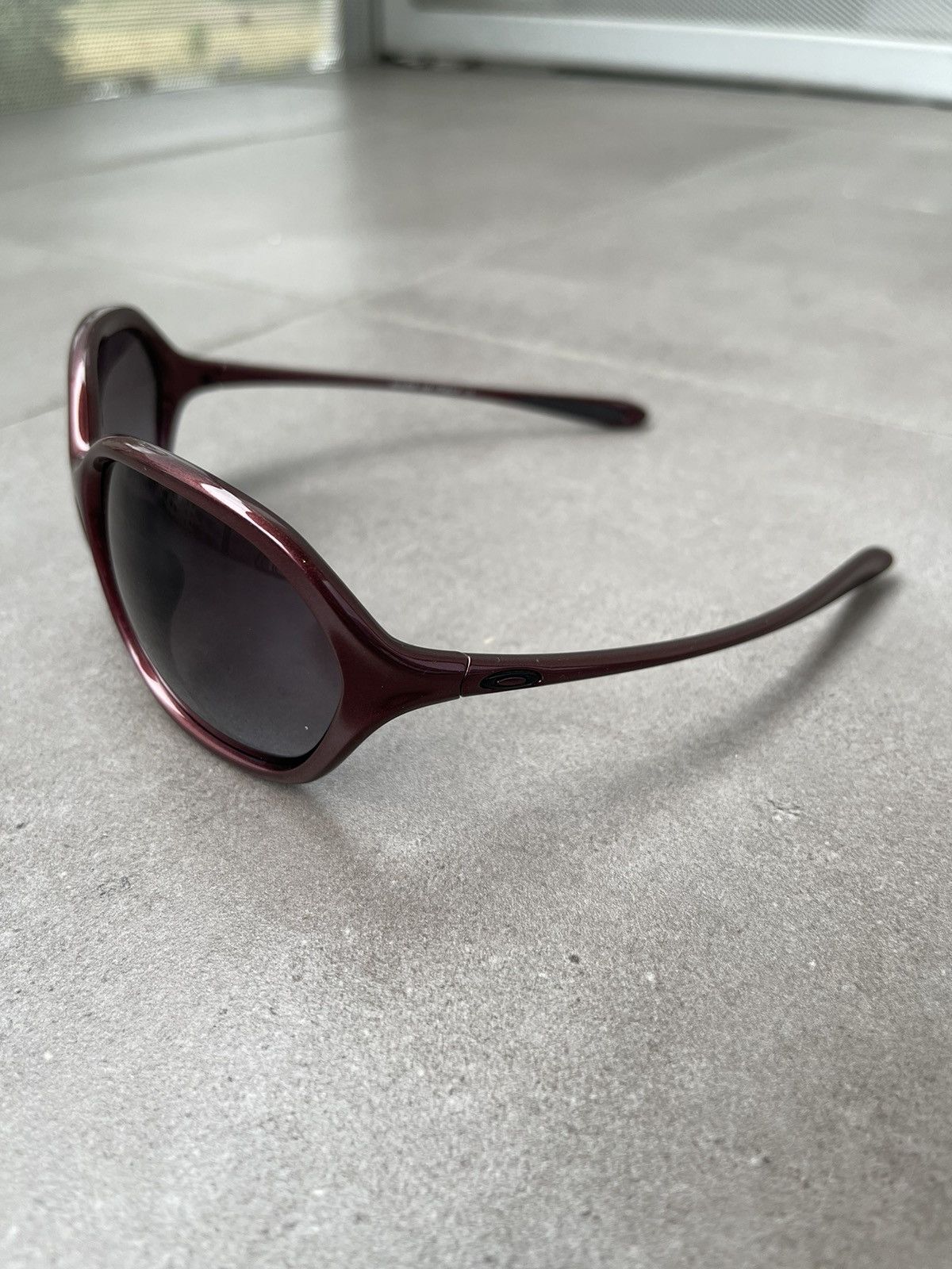 Oakley Oakley OO9176-03 "Warm Up" Cherry Sunglasses Size ONE SIZE - 5 Thumbnail