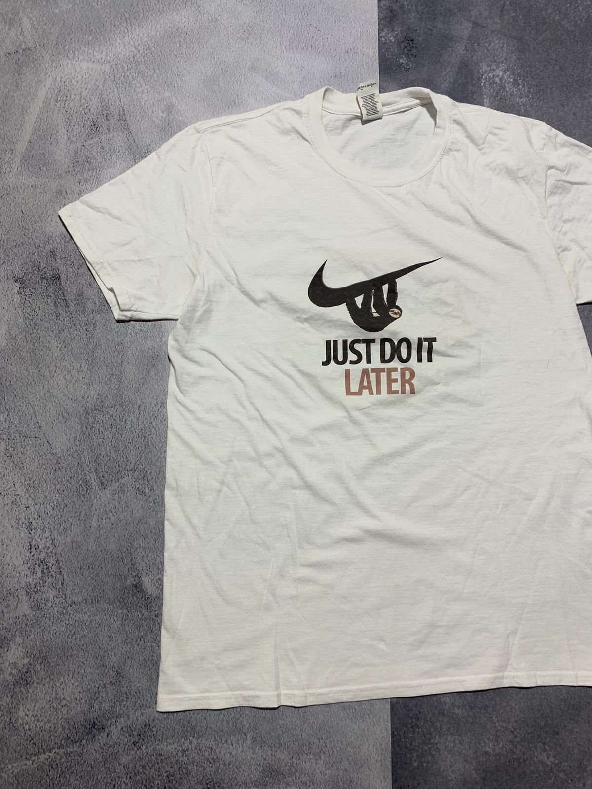 Vintage Vintage Y2K Lazybones “Just do it later” tee swoosh size L Size US L / EU 52-54 / 3 - 2 Thumbnail