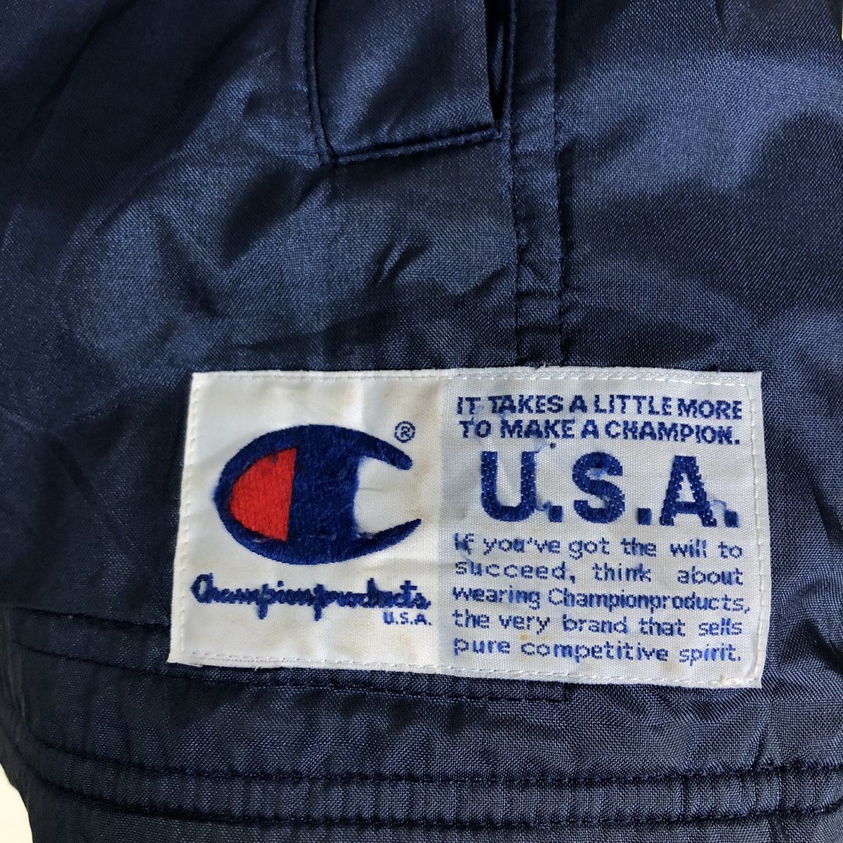 Champion VINTAGE SPORT SURVIVAL JACKET CHAMPION JAPAN MADE Size US M / EU 48-50 / 2 - 13 Thumbnail