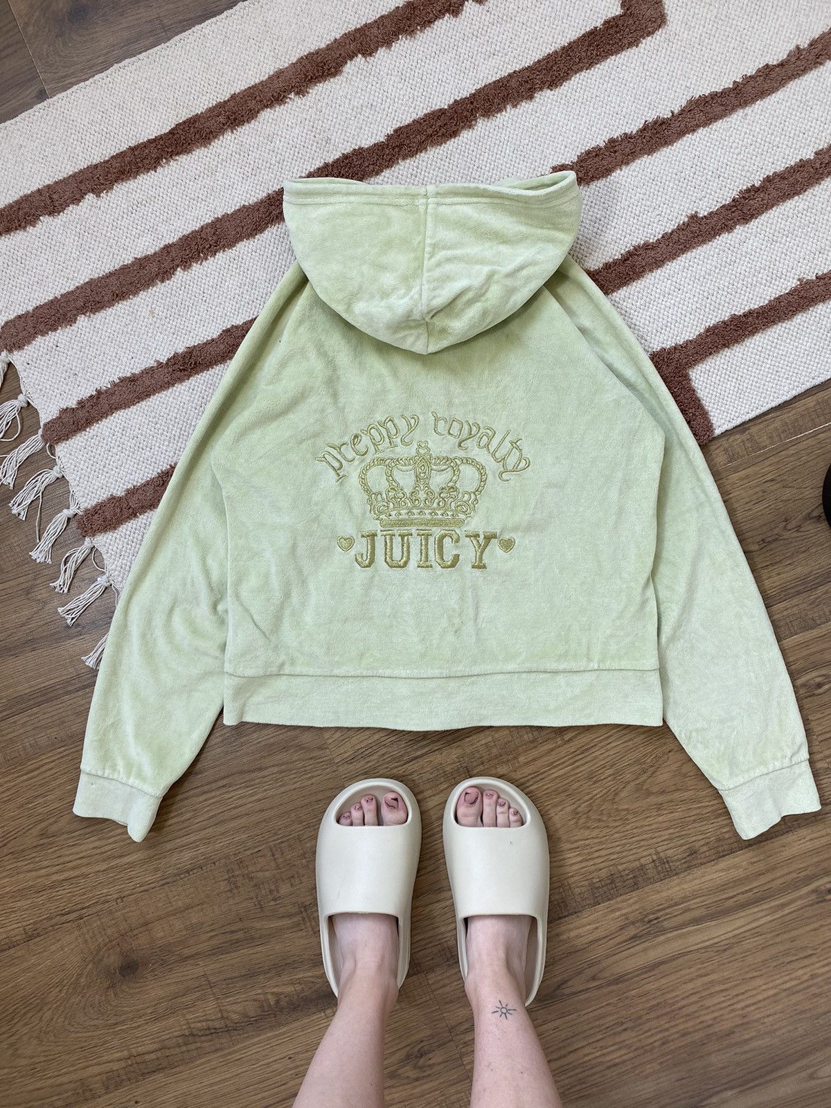 Juicy Couture VINTAGE JUICY COUTURE VELOUR TRACKSUIT Size L / US 10 / IT 46 - 2 Thumbnail