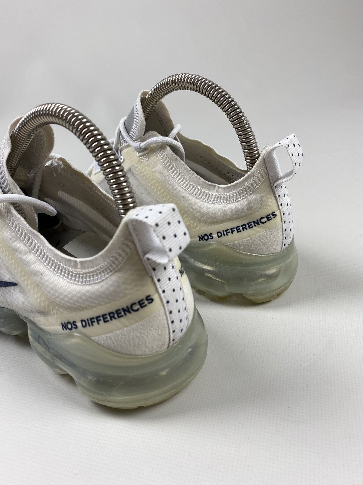 Nike Nike WMNS Air Vapor max ladies sneakers shoes CI9106-100 Size US 7 / IT 37 - 14 Thumbnail