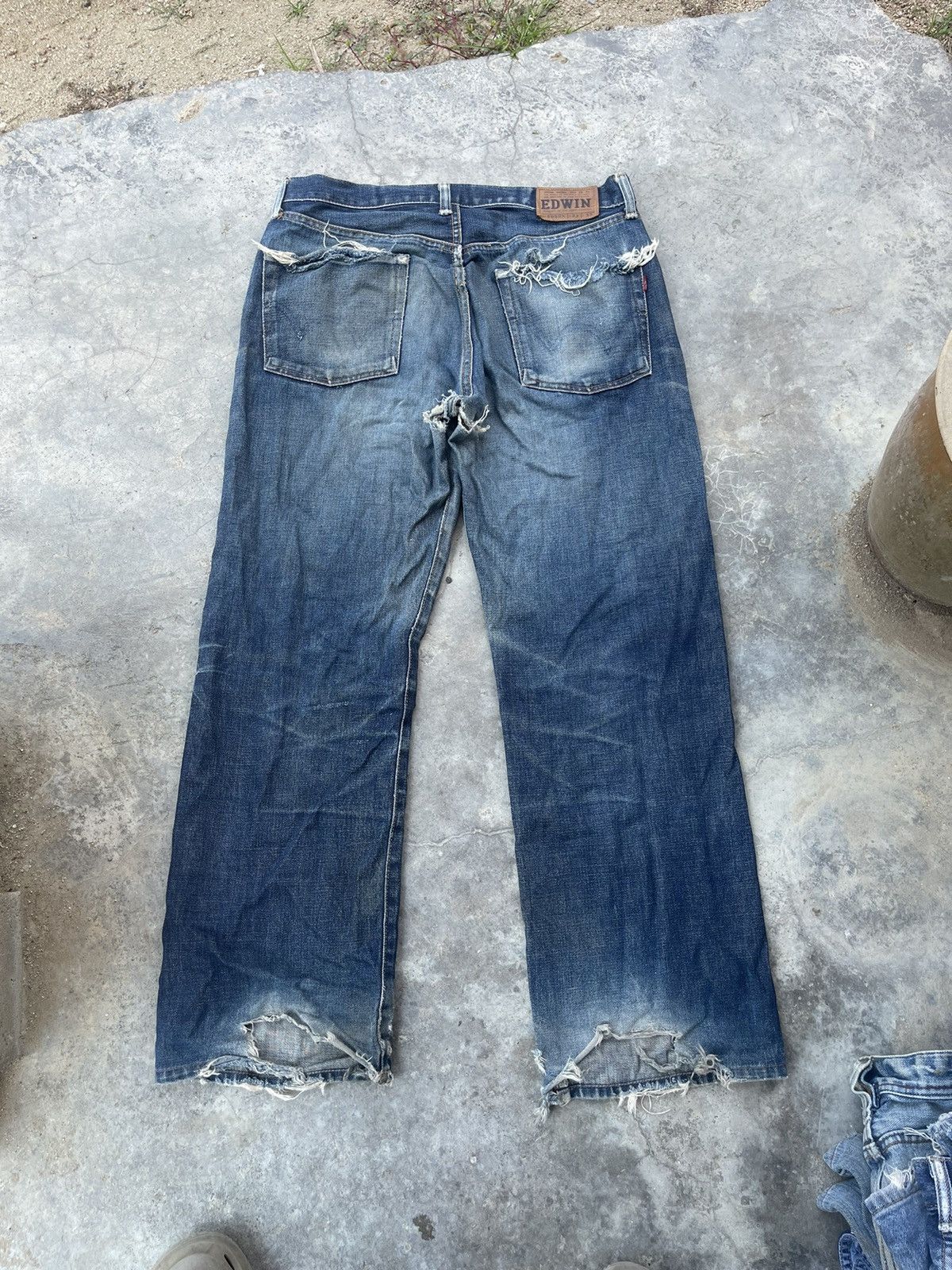 Edwin Vintage Edwin 505 Straight Cut Distressed Baggy Jeans Size US 32 / EU 48 - 2 Thumbnail
