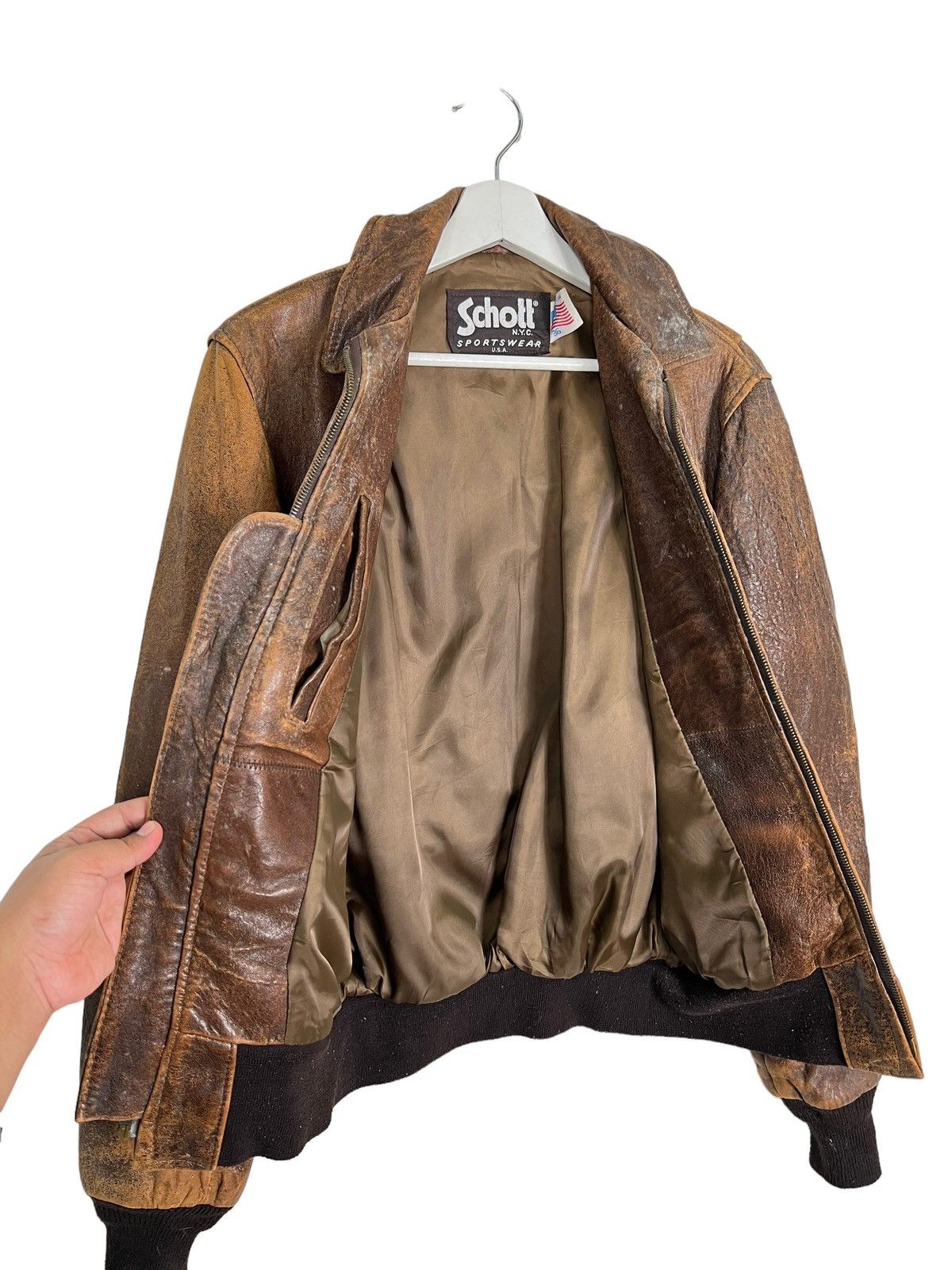 Schott 💥 VINTAGE SCHOTT NYC LEATHER BOMBER JACKET MADE IN USA Size US S / EU 44-46 / 1 - 7 Thumbnail