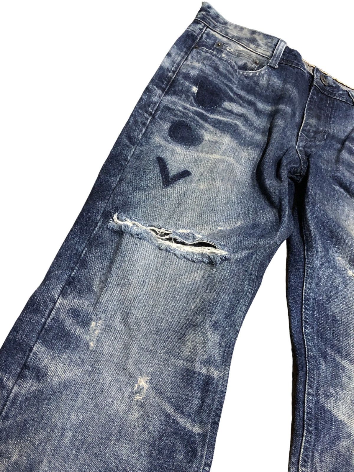 Bleach Goods × Japanese Brand WASHED BLUE DISTRESSED DENIM BY AVH COSTUME Size US 33 - 2 Thumbnail