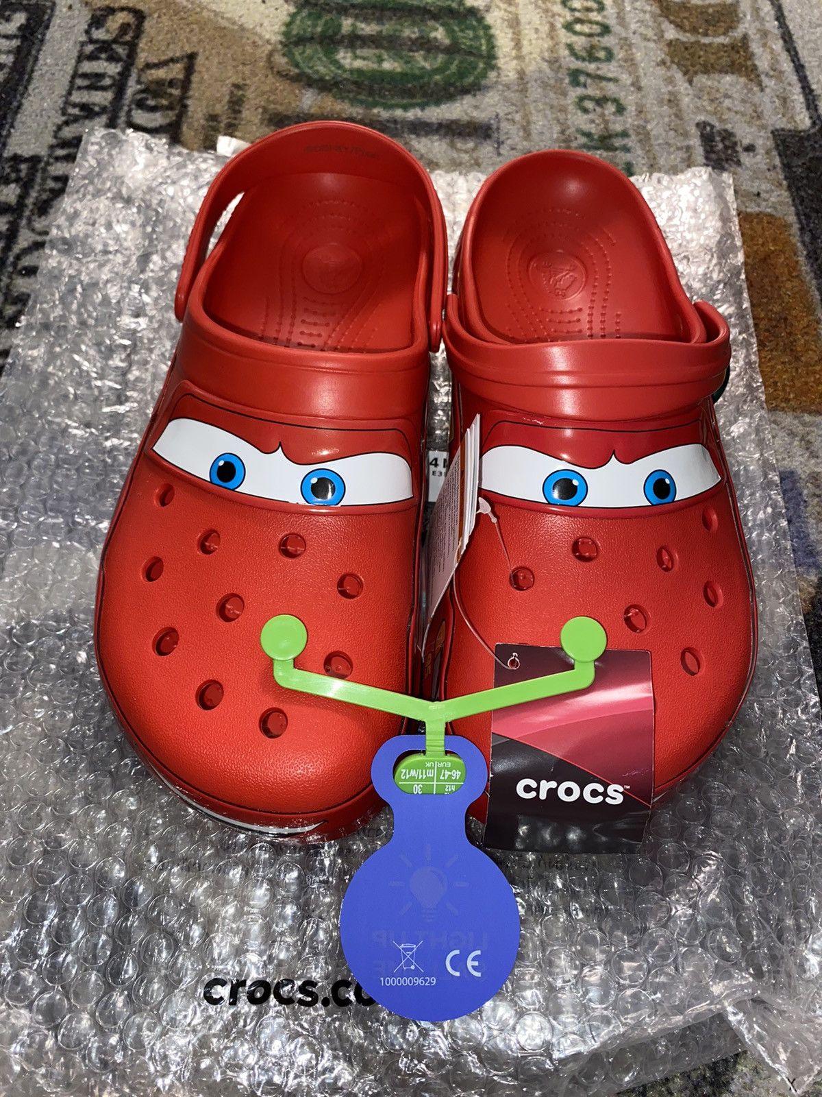 Lightning mcqueen crocs size 11 mens store