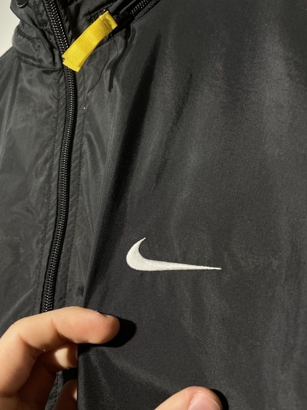 Nike × Vintage Vintage 90s Nike Big Logo Nylon Jacket Size US L / EU 52-54 / 3 - 9 Thumbnail