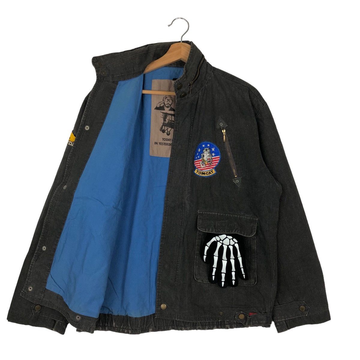 Japanese Brand VINTAGE BOMBER JACKET MILITARY DESIGN FULL PATCHES Size US L / EU 52-54 / 3 - 8 Thumbnail