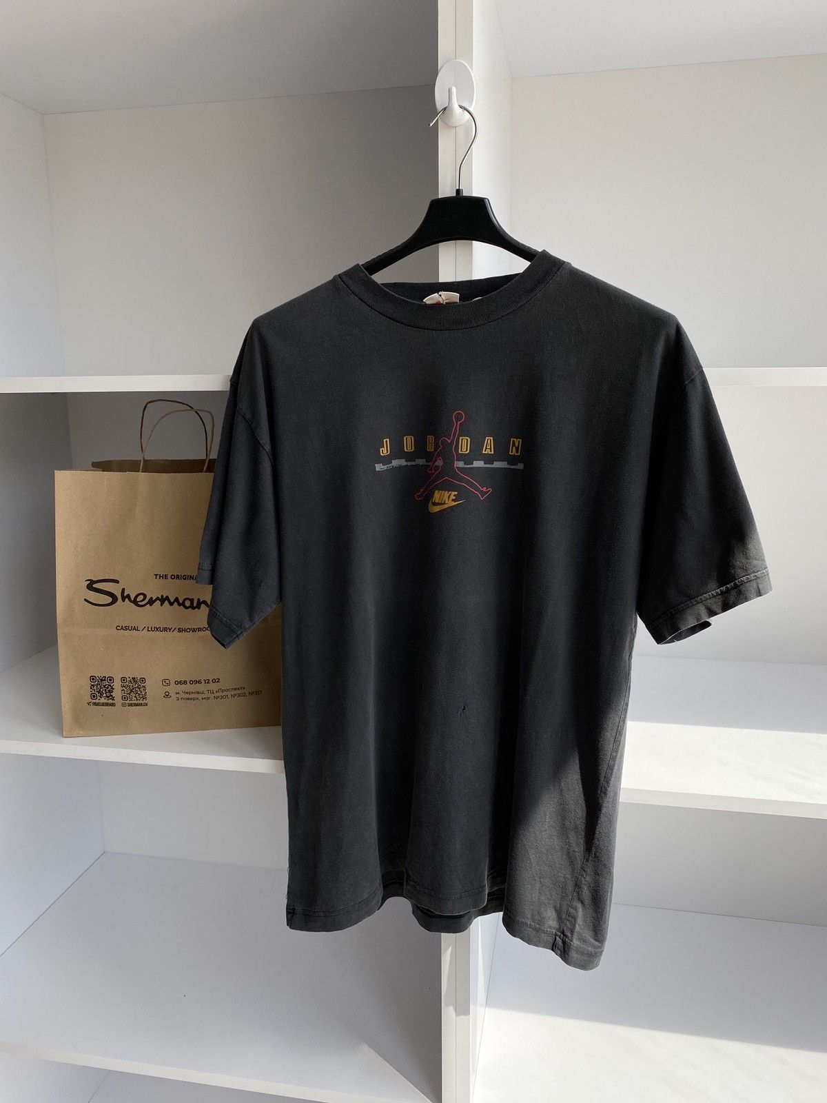 Nike × Vintage Nike AIR Jordan Vintage 90S t shirt basketball Size US L / EU 52-54 / 3 - 2 Thumbnail