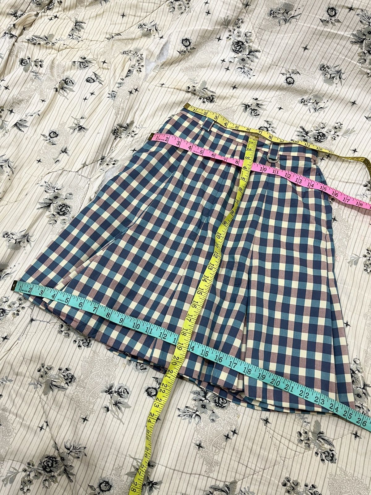 Christian Dior Monsieur × Vintage (Qqqq). CHRISTIAN DIOR PLEATED SKIRTS Size 24" / US 00 / IT 34 - 13 Thumbnail