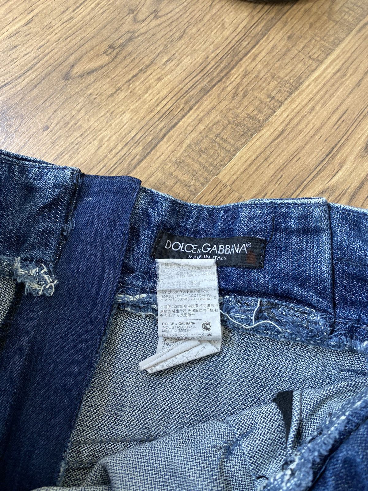 Dolce & Gabbana VINTAGE DOLCE&GABBANA DISTRESSED MIDI SKIRT Size 26" / US 2 / IT 38 - 6 Thumbnail