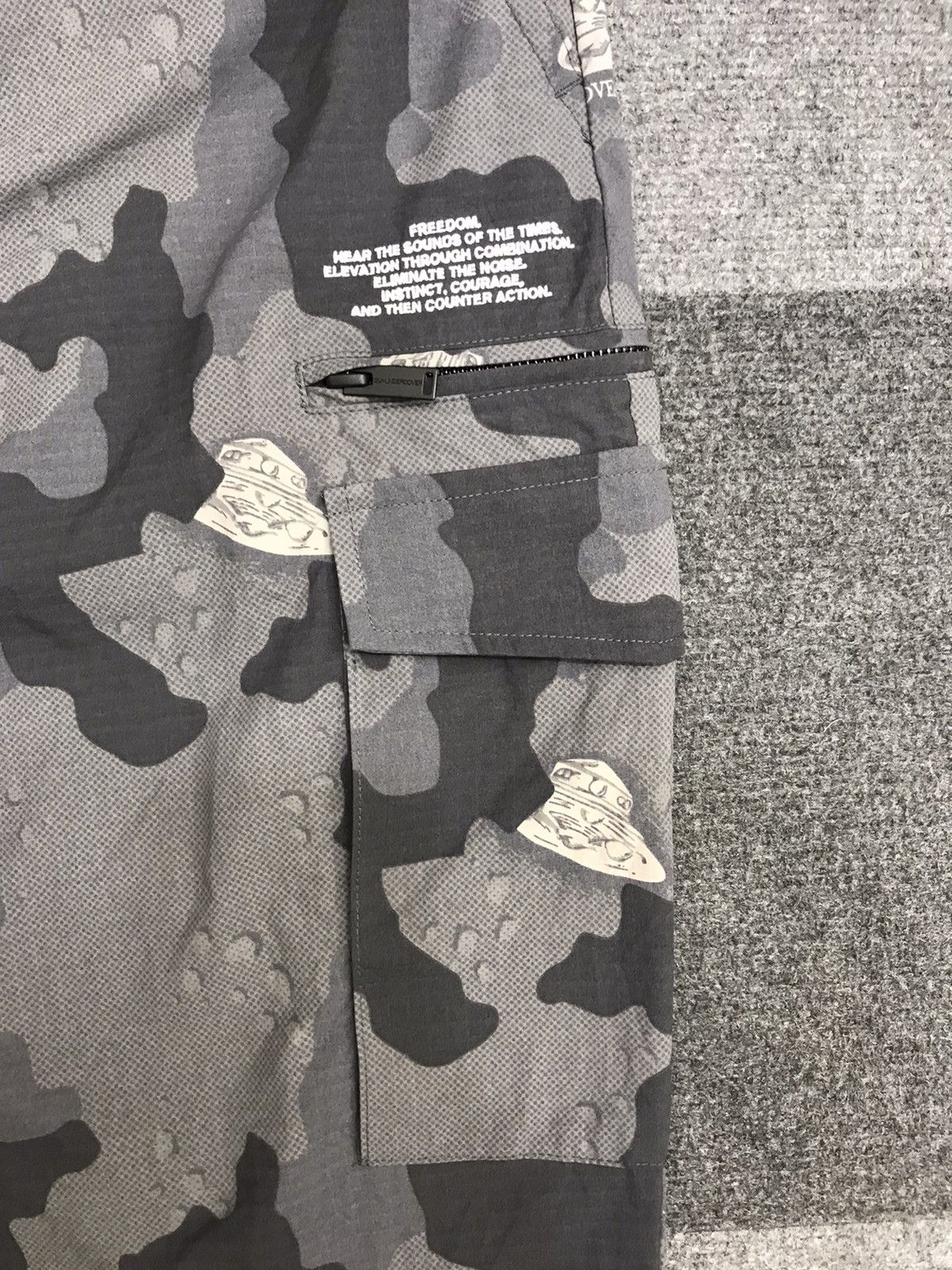 GU GU x UNDERCOVER Jun Takahashi Balloon Camo Pant Size US 32 / EU 48 - 4 Thumbnail