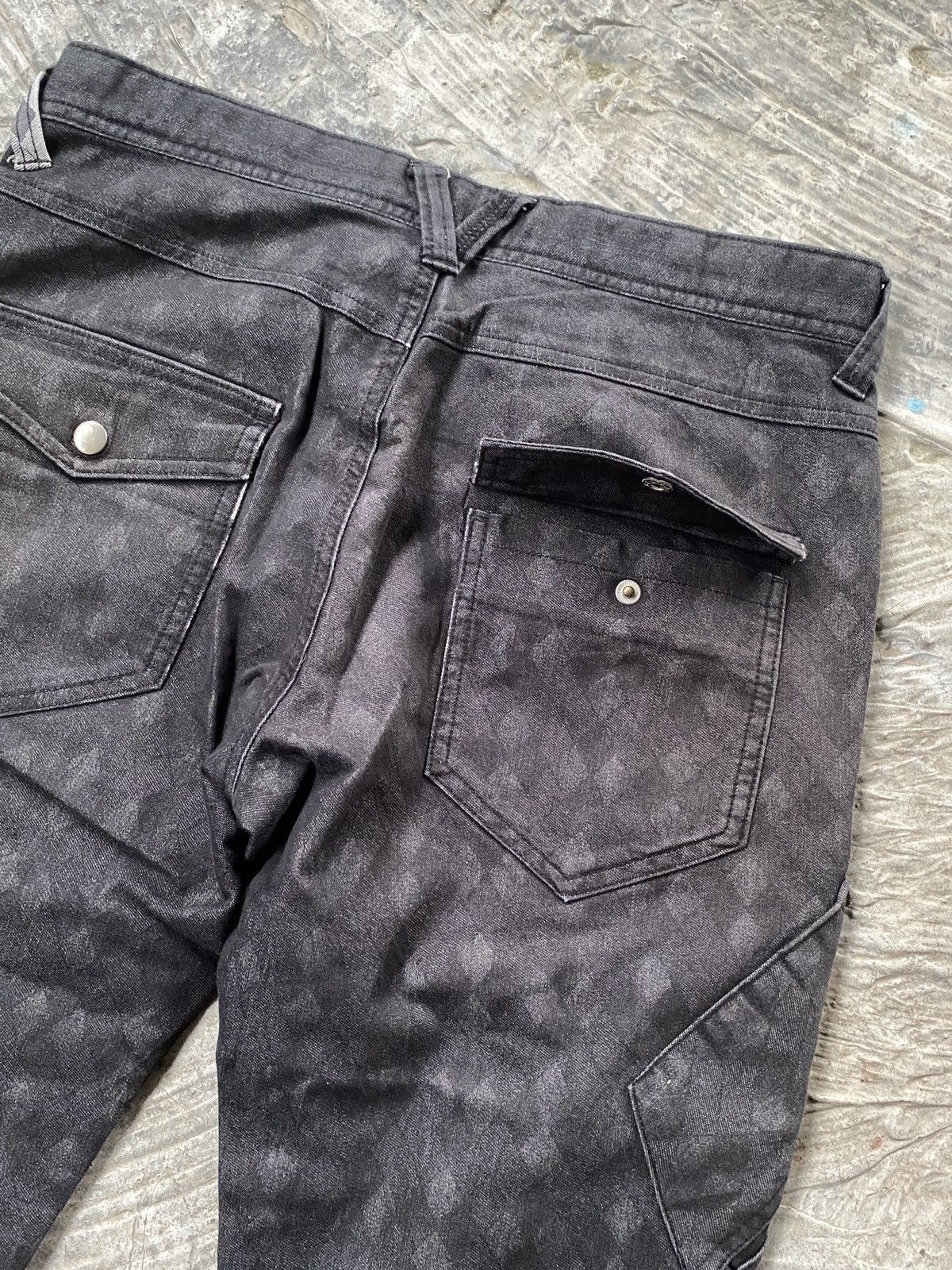 Japanese Brand 🔥SALE🔥Japanese Semantic Design Checks Multipocket Cargo pant Size US 30 / EU 46 - 12 Thumbnail