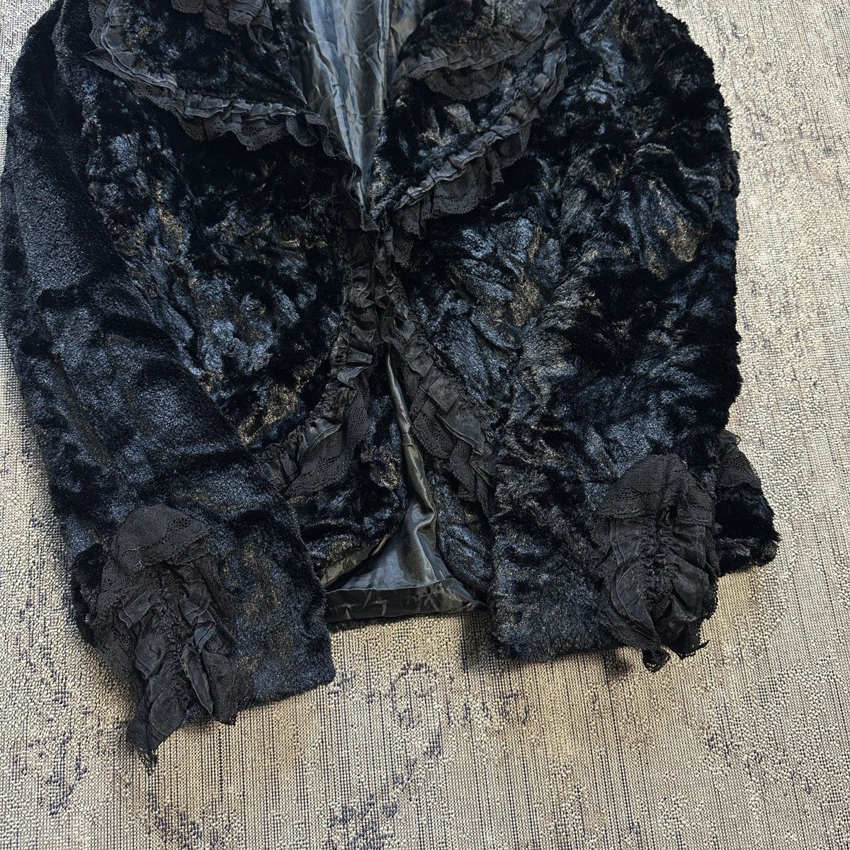 20471120 × Beauty Beast × Seditionaries Queen Of Darkness Faux Fur Lace Ghotic Black Jacket Size L / US 10 / IT 46 - 8 Thumbnail