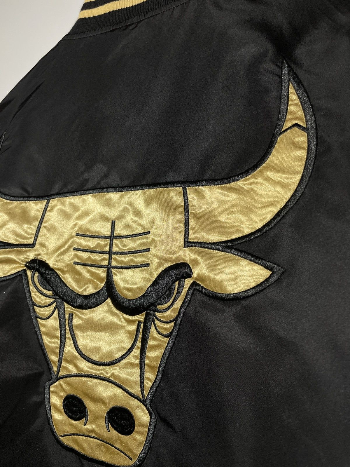 NBA Chicago Bulls NBA bombers jacket Size US L / EU 52-54 / 3 - 17 Thumbnail