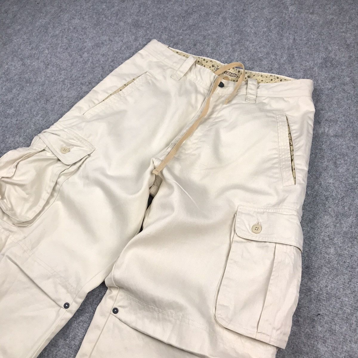 Japanese Brand BAGGY CARGO SUNNY CLOUDS CARGO CREAM PANTS Size US 28 / EU 44 - 6 Thumbnail