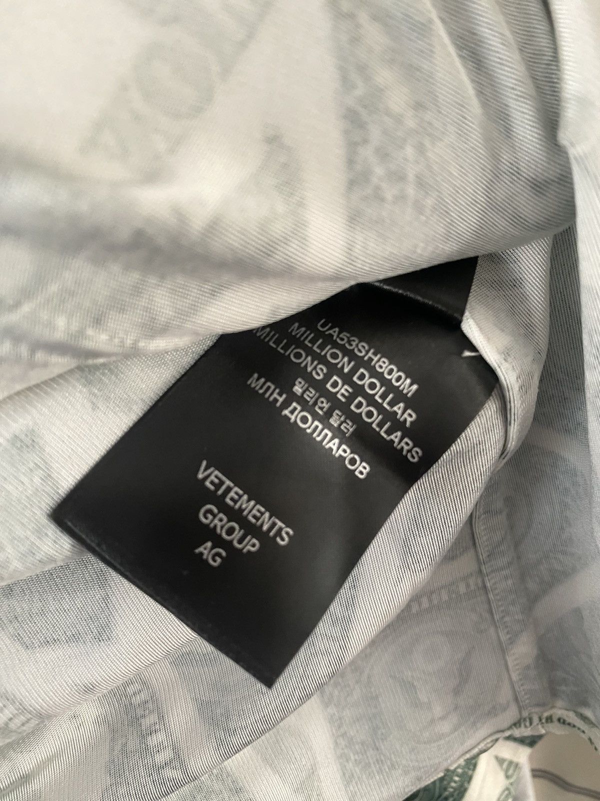 Vetements Oversized VETEMENTS 'Million Dollar' Printed Satin Shirt Size US L / EU 52-54 / 3 - 14 Thumbnail