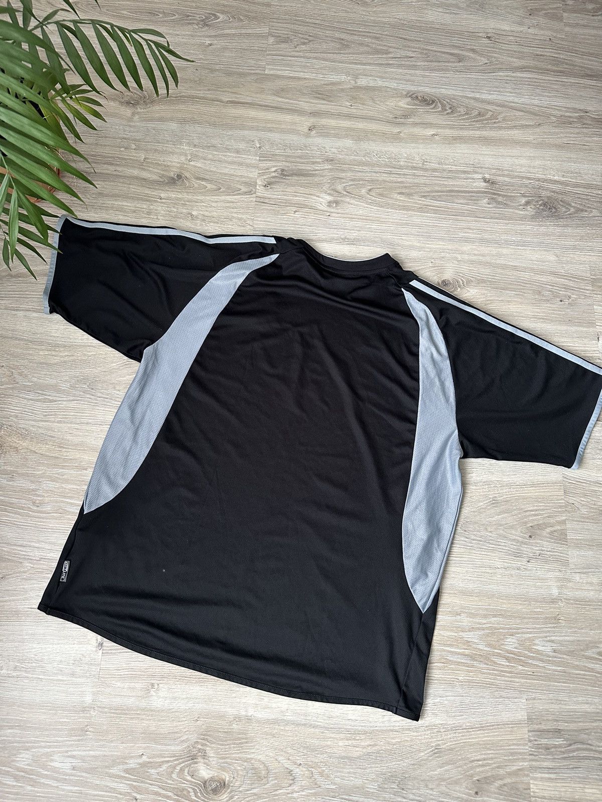 Adidas 2003-2004 | Adidas Newcastle United Football Jersey Size US XL / EU 56 / 4 - 2 Thumbnail