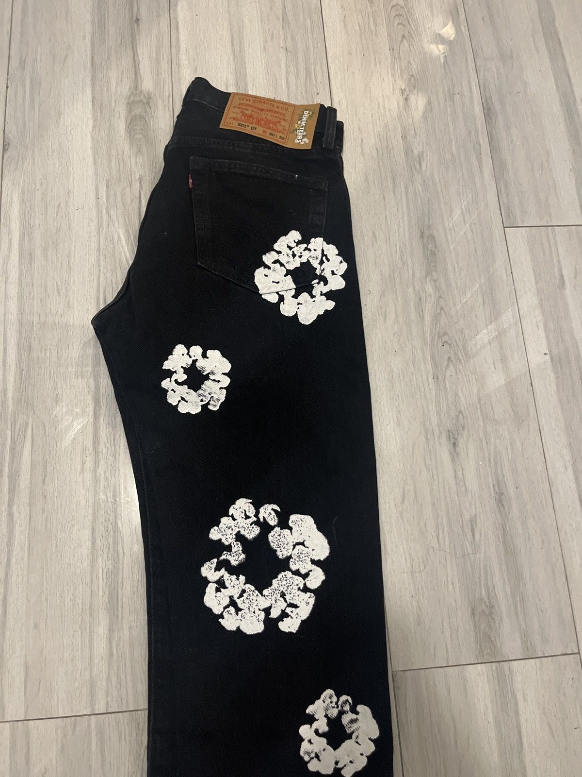 Levi's DENIM TEARS x Levi Size US 30 / EU 46 - 1 Thumbnail